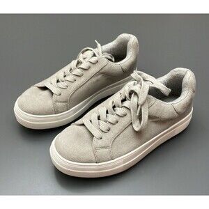 SODA women’s Sz 8 sneaker faux suede grey casual comfortable walking shoes cushn